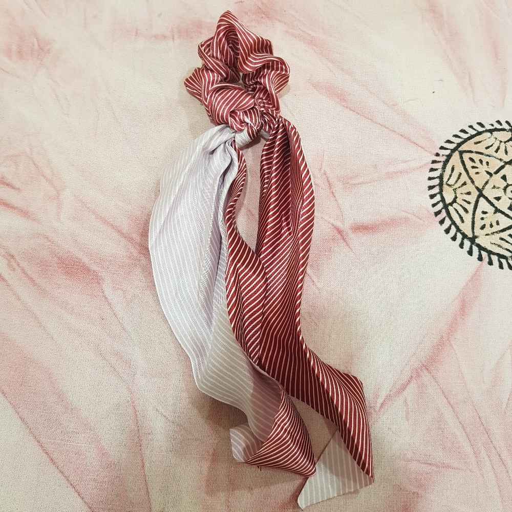 Retro style scrunchie - Picture 2 of 2